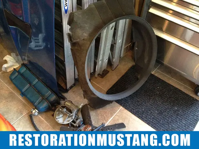 1972 Mustang Fastback Small Block Ford Engine Overhaul: Removing Bolt Ons