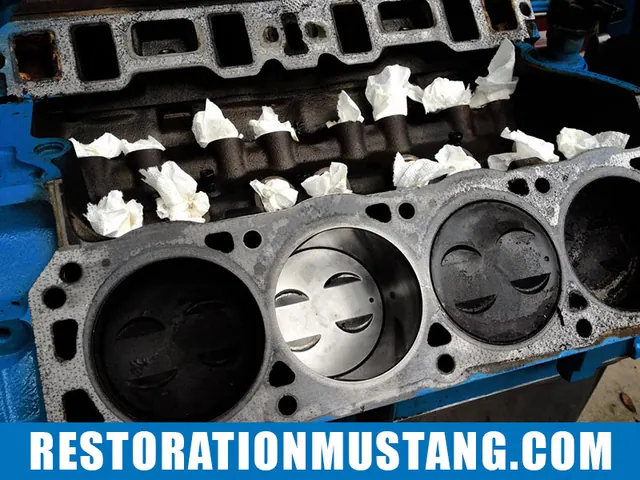 How To Clean The Carbon From Top Of Pistons | Using Only Household Products