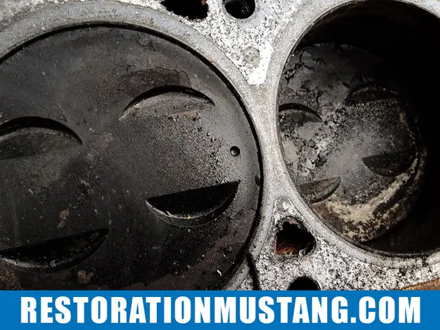 How To Clean The Carbon From Top Of Pistons | Using Only Household Products