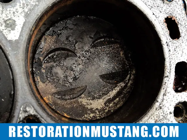 How To Clean The Carbon From Top Of Pistons | Using Only Household Products