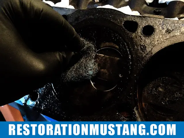 How To Clean The Carbon From Top Of Pistons | Using Only Household Products